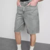 Avslappnade jeansshorts