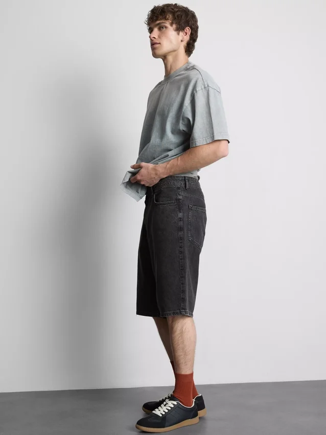 Avslappnade jeansshorts