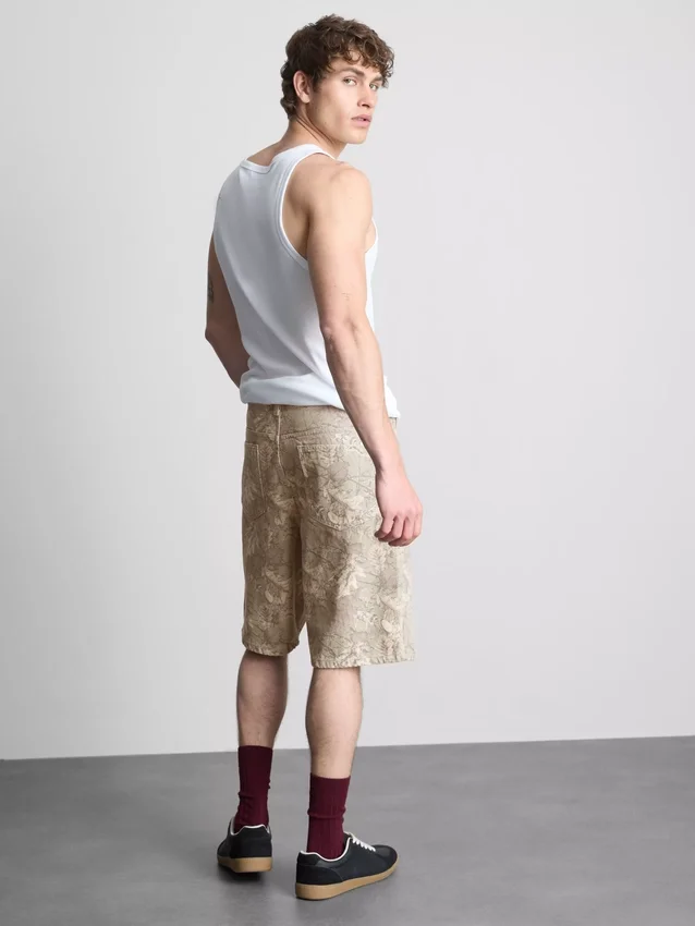 Avslappnade jeansshorts