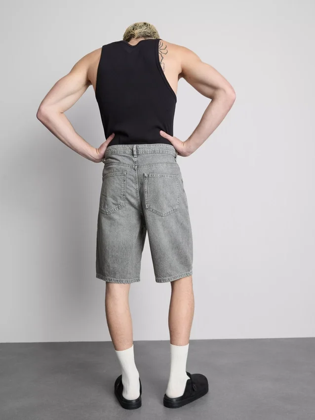 Avslappnade jeansshorts