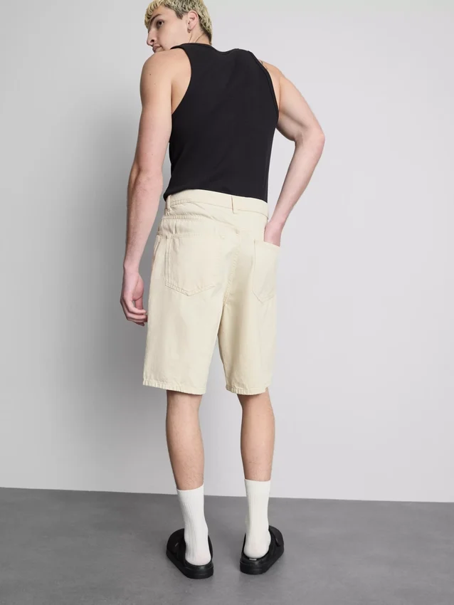 Avslappnade jeansshorts