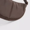 Axelväska i nylon
