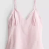 Babydoll-linne med V-ringning