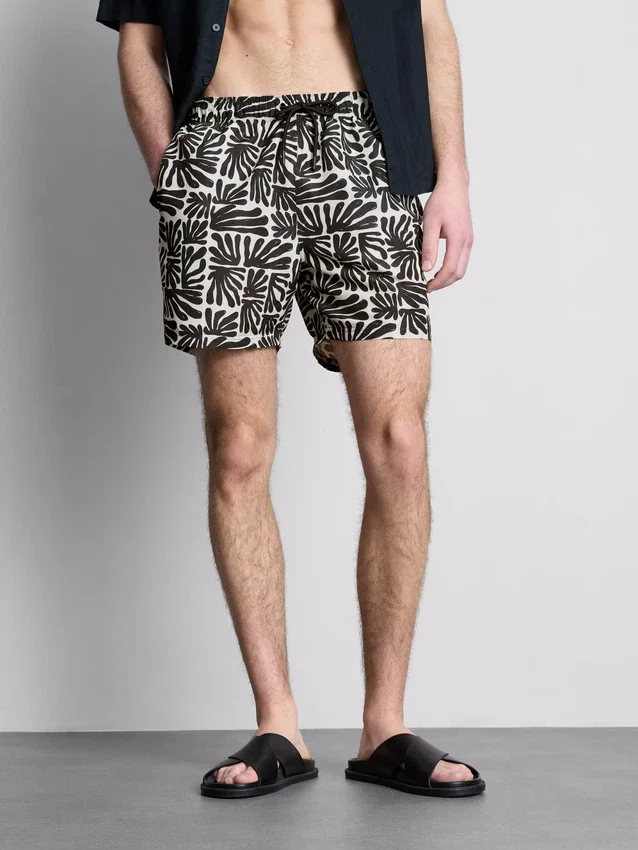 Badshorts med abstrakt tryck