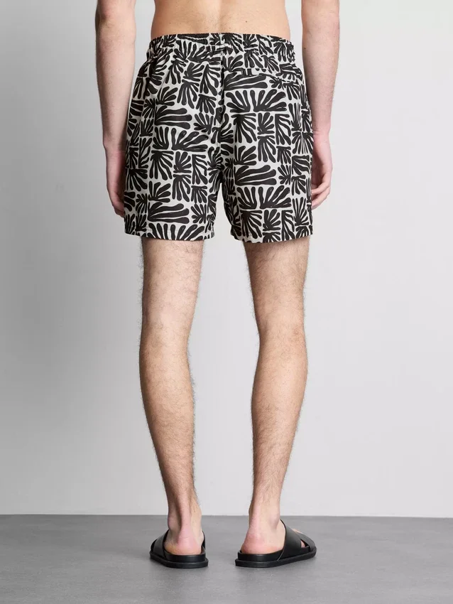 Badshorts med abstrakt tryck