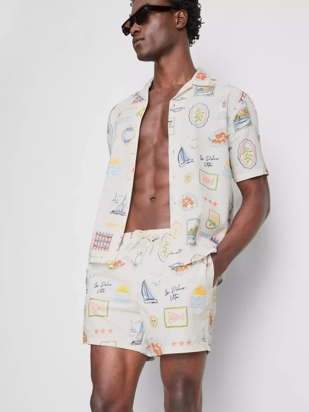 Badshorts med motiv