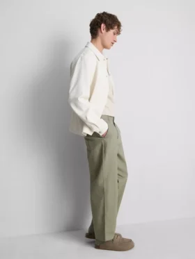 Baggy-chinos med medelhög midja