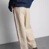 Baggy-chinos med medelhög midja