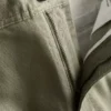 Baggy-chinos med medelhög midja