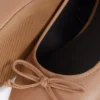 Ballerinaskor med rosett i lågskor