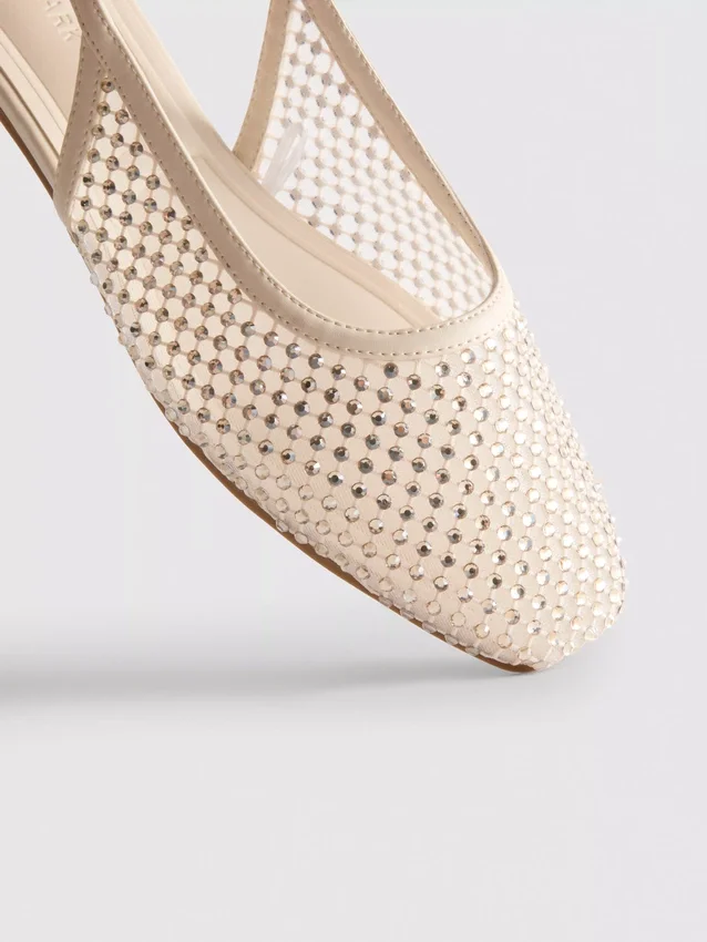 Ballerinaskor med strass och hälrem