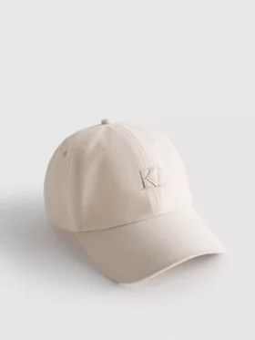 Baseballkeps med broderad initial