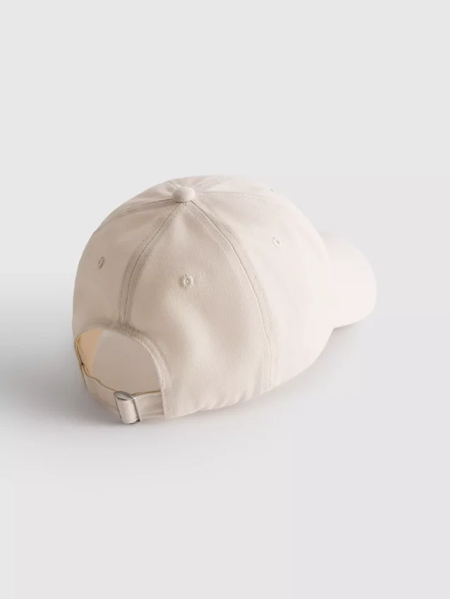 Baseballkeps med broderad initial