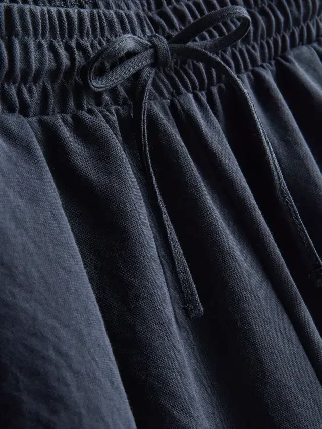 Bermudashorts i avslappnad textur