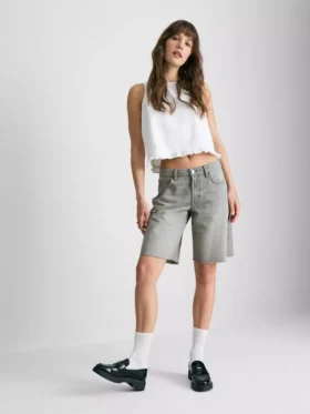 Bermudashorts i denim med råkant