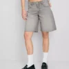 Bermudashorts i denim med råkant