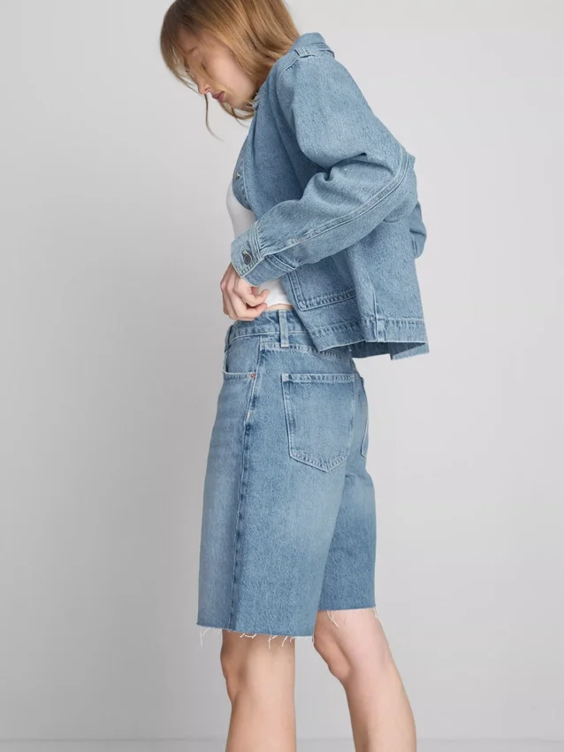 Bermudashorts i denim med råkant