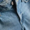 Bermudashorts i denim med råkant