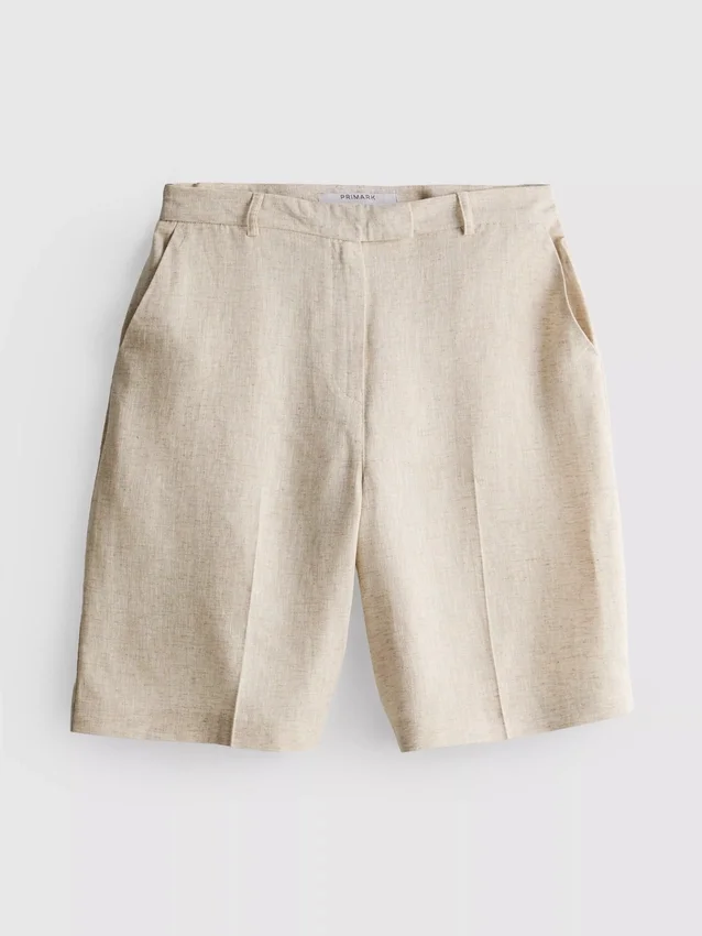 Bermudashorts i linneblandning med veck