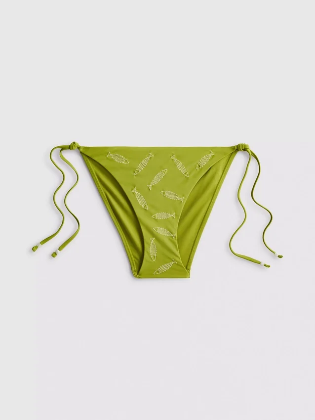 Bikinibottnar med broderade knytband på sidorna