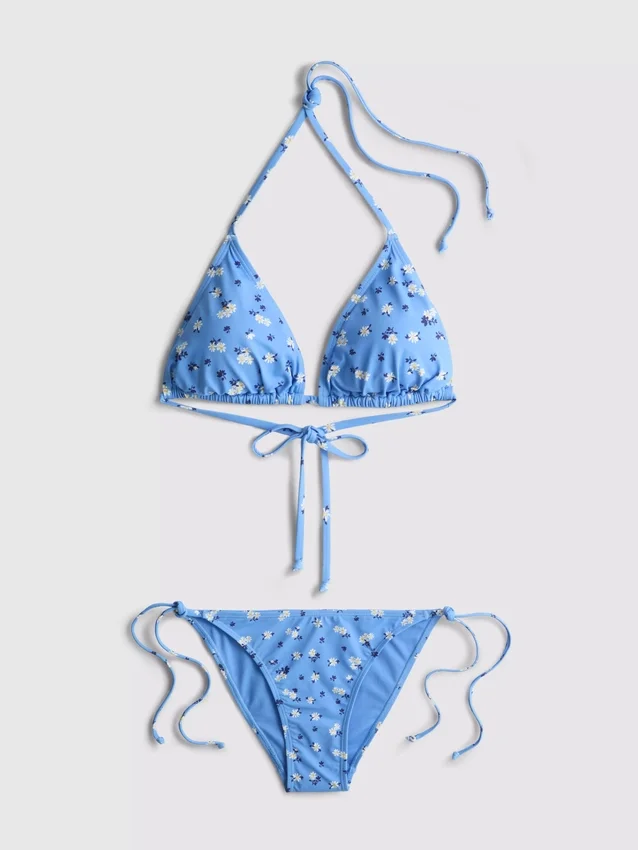 Bikinisett med triangulära överdelar och knytband i sidorna