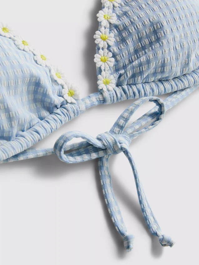 Bikinitopp i rutor med daisy-kant