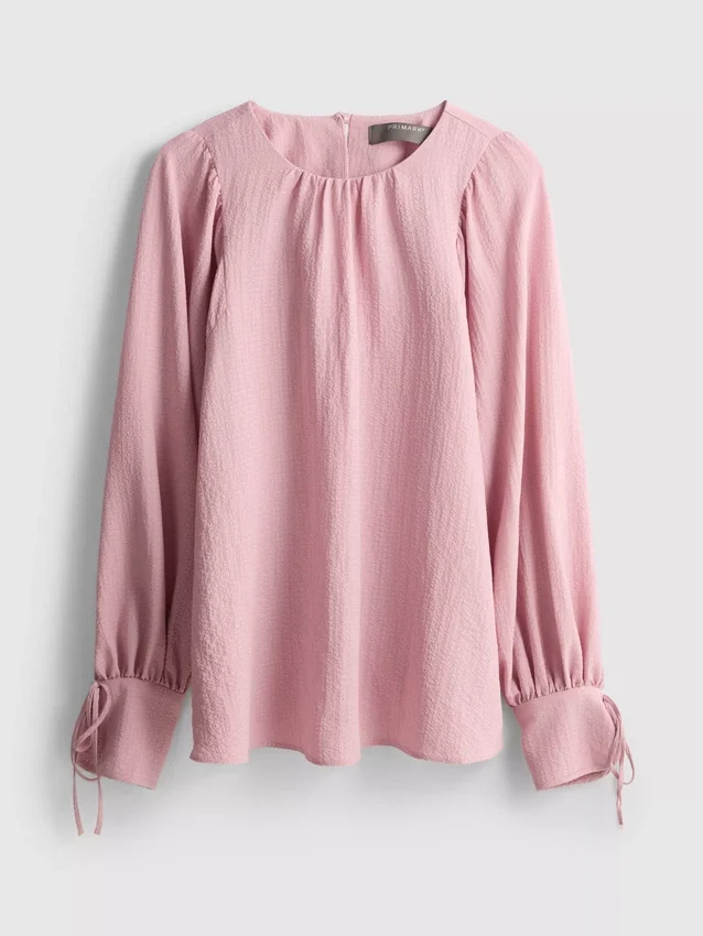 Blus med strukturerade ballongärmar