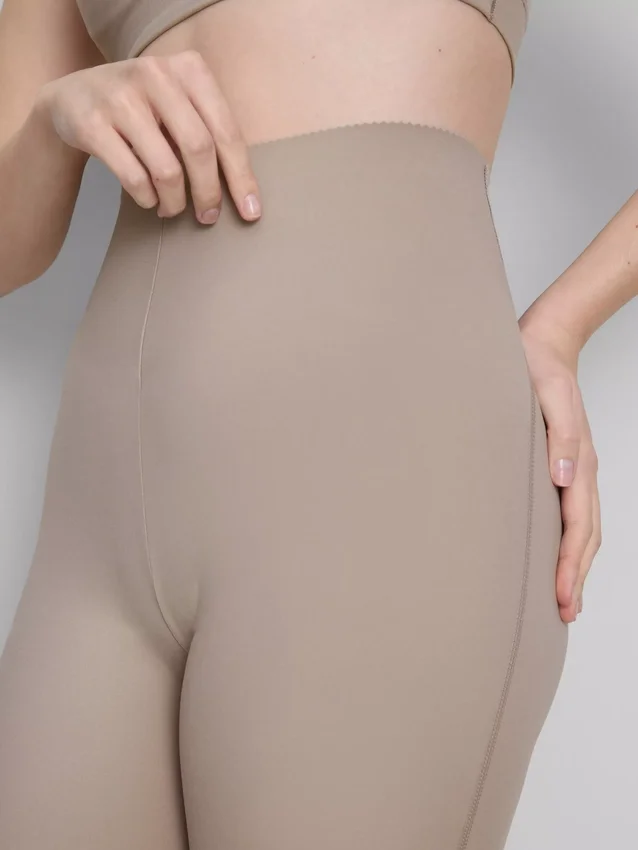 Bodysculpt performance-leggings med utsvängda ben