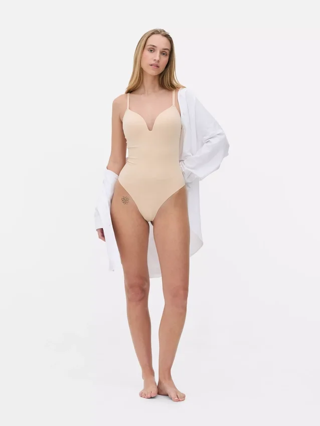 Bodysuit med kupad string