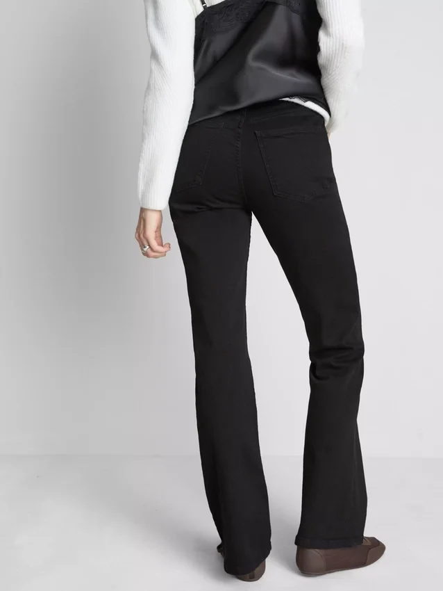 Bootcut-jeans i bomull med medelhög midja