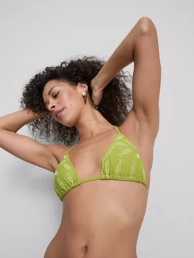Broderad bikinitopp med fiskmotiv i triangulär modell