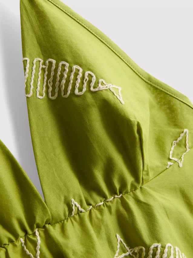 Broderad miniklänning med fiskmotiv