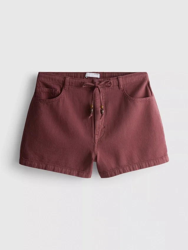 Casualshorts i bomull med dragsko och pärlor