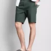 Chinoshorts med hög bomullsandel