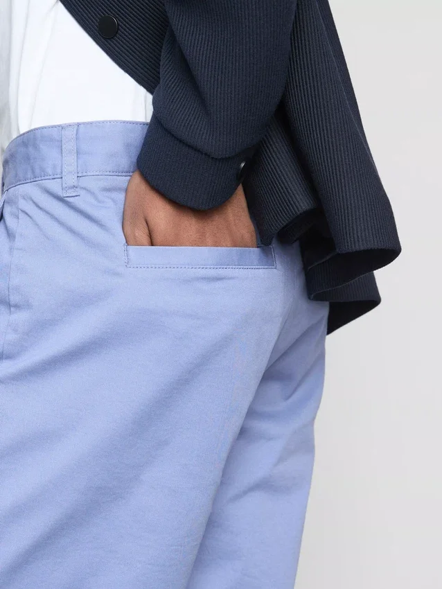 Chinoshorts med hög bomullsandel