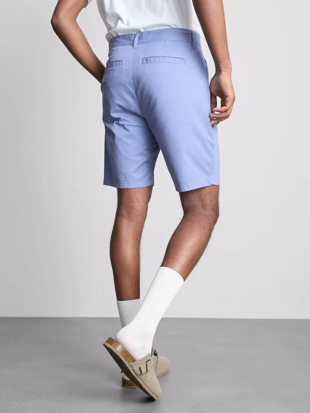 Chinoshorts med hög bomullsandel
