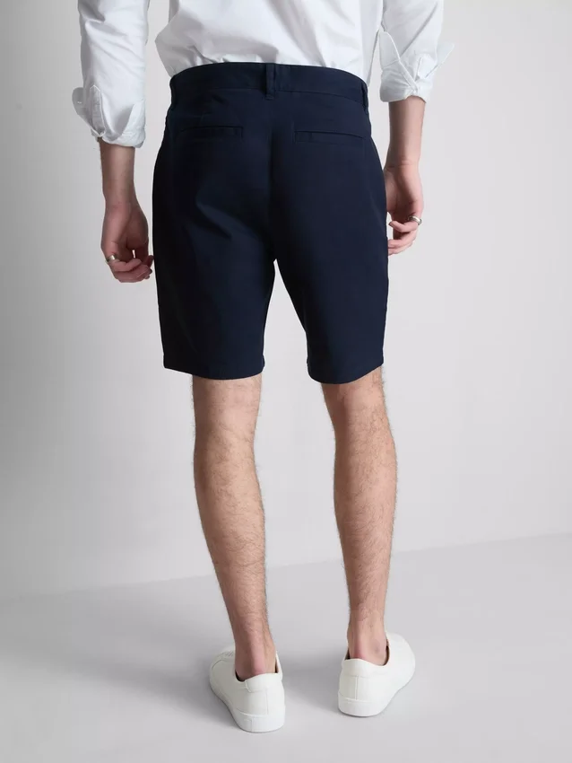 Chinoshorts med hög bomullsandel