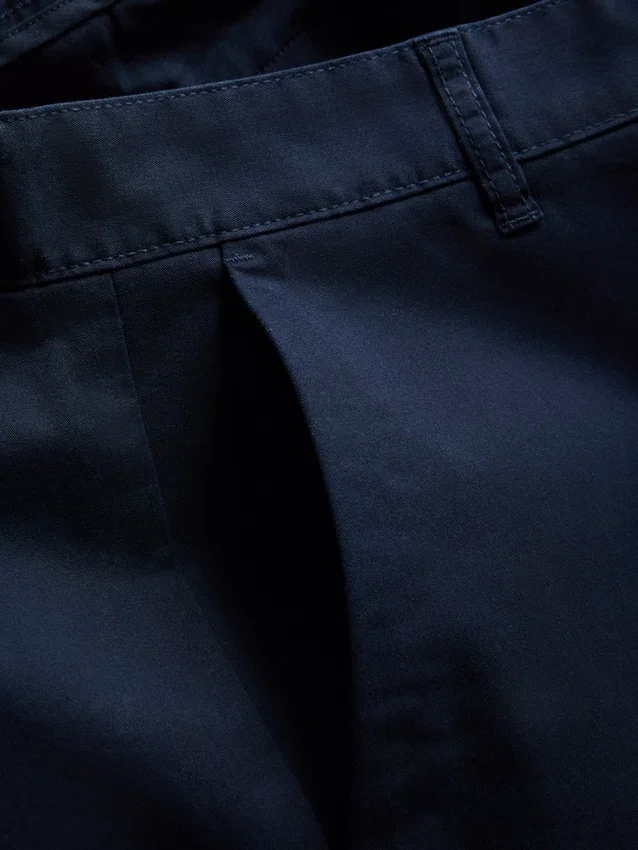 Chinoshorts med hög bomullsandel