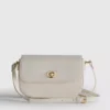 Crossbody-väska i imitationsläder med ormmönster