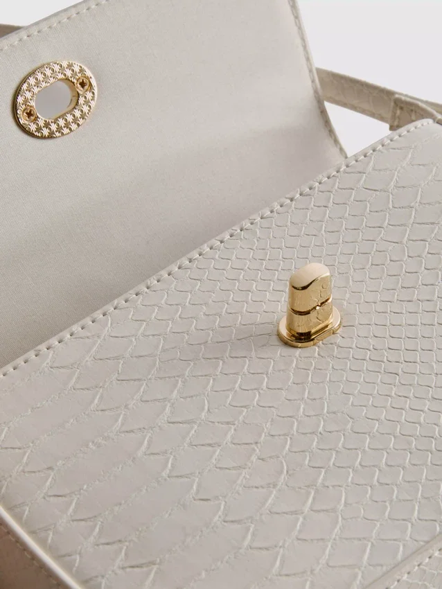 Crossbody-väska i imitationsläder med ormmönster