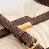 Crossbody-väska i konstläder