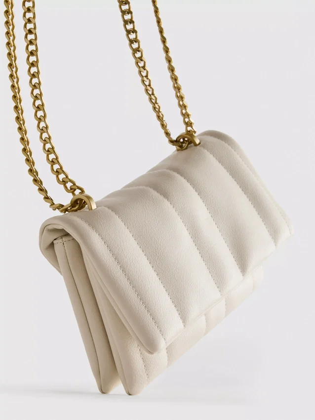 Crossbody-väska med överlappande flik