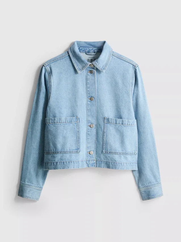 Denimjacka med påsydda fickor i bomull