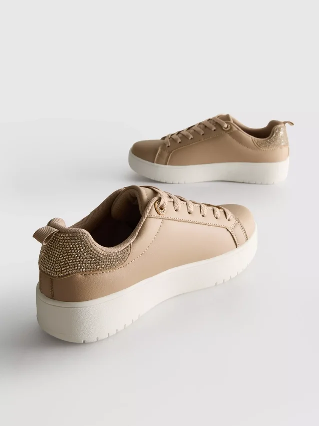 Diamanta låga sneakers