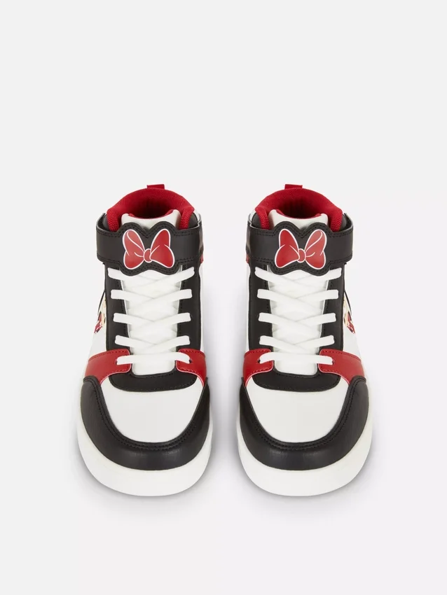 Disneys Minnie Mouse-sneakers med lysande detaljer
