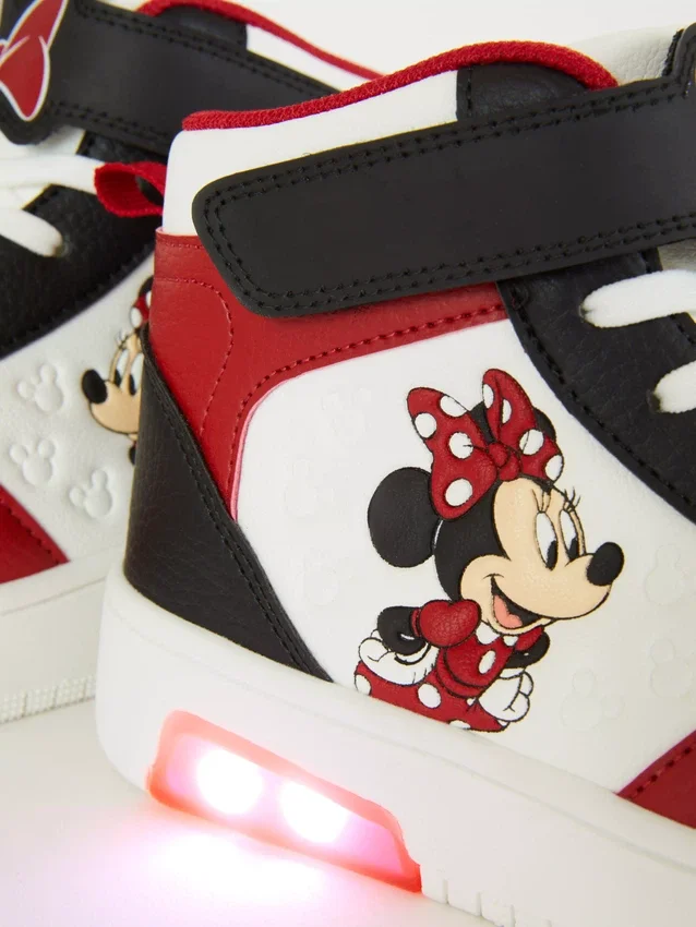 Disneys Minnie Mouse-sneakers med lysande detaljer