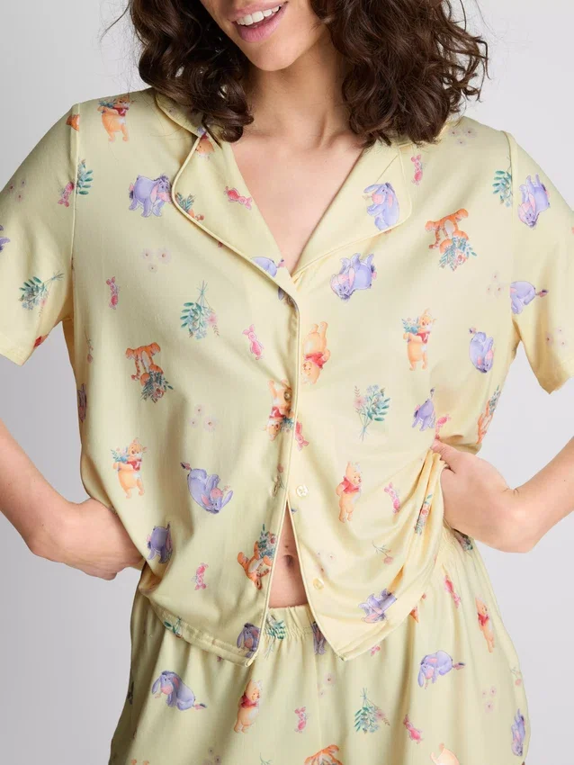 Disneys Nalle Puh-pyjamasar med korta shorts i boyfriend-stil