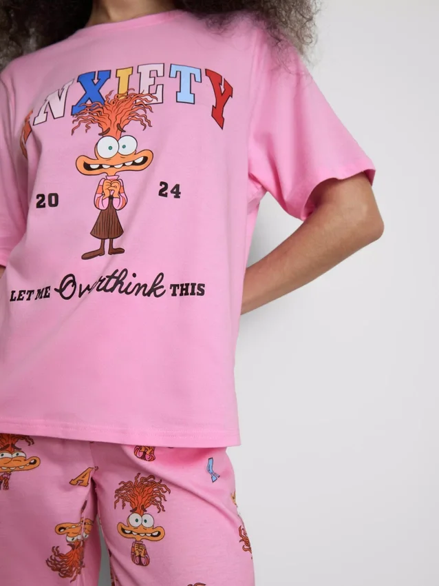 Disneys pyjamasar med motiv från filmen ”Inside Out”