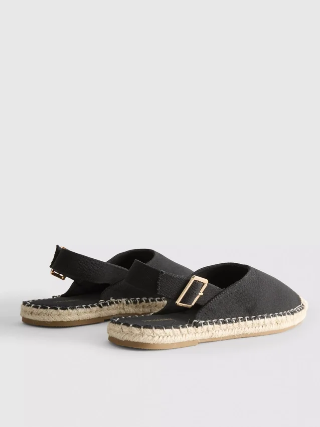 Espadriller med spänne bak