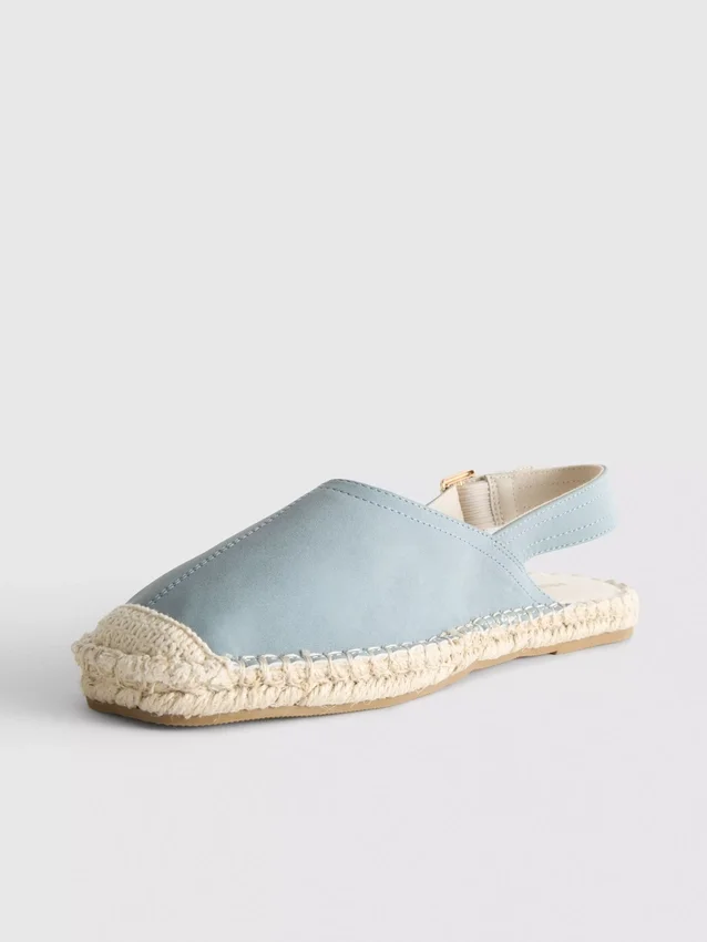 Espadriller med spänne bak